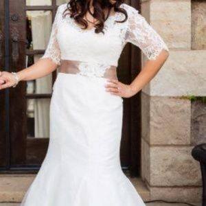 Essence of Australia DJ1367 wedding gown